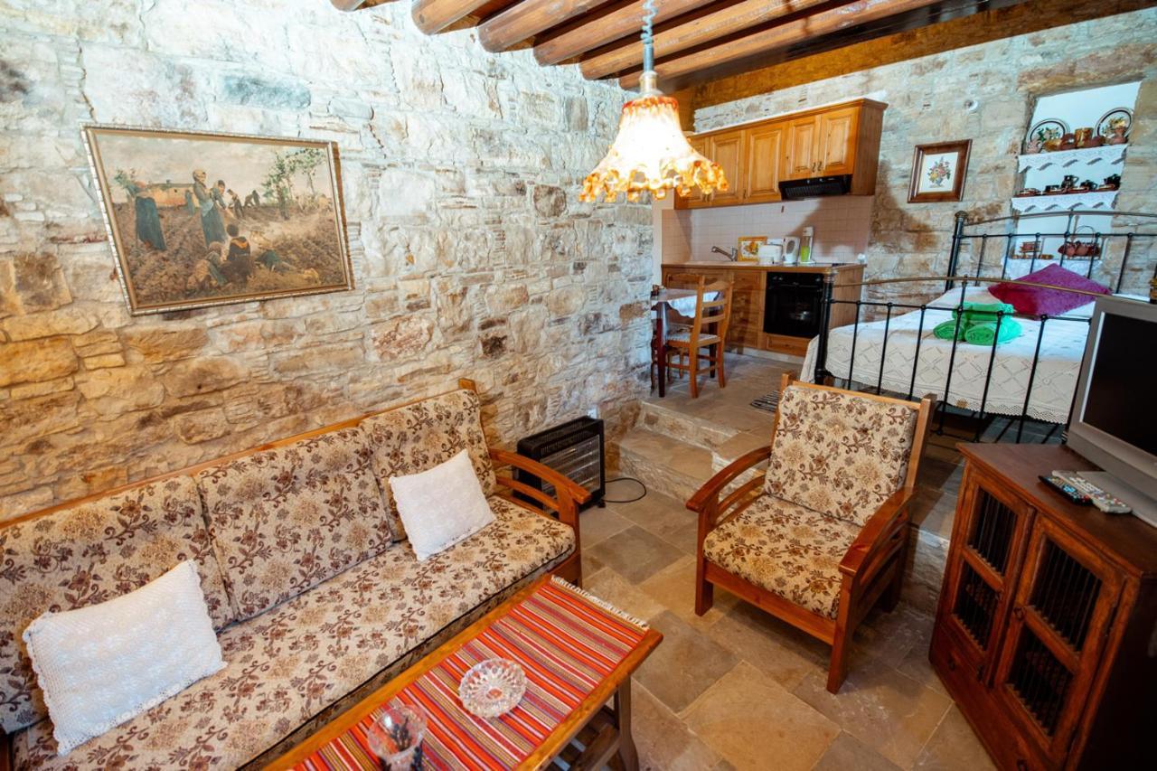 Constantias Stone Houses Lófu Kültér fotó